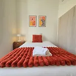 La Maison De L'ile, Calme & Atypique, Proche Loire בית נופש Rezé