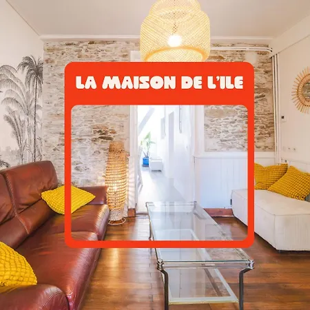 Casa vacanze La Maison De L'ile, Calme & Atypique, Proche Loire Rezé